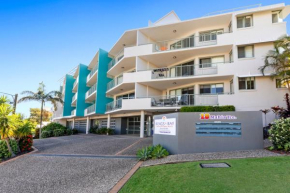 Гостиница Kings Bay Apartments  Калундра